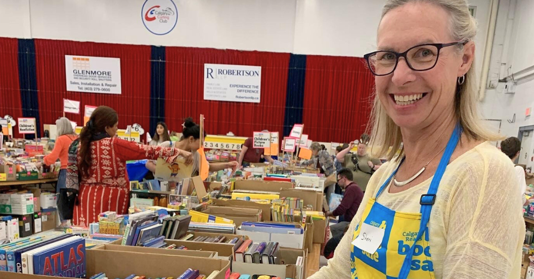 Volunteer at Calgary Reads Big Book Sale